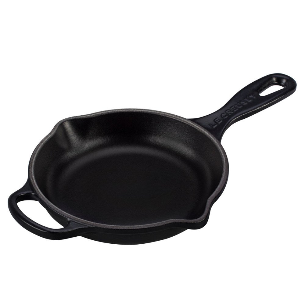LE CREUSET Signature Gusseisen Brat- und Servierpfanne, Rund, Ø 16 cm, Für alle Herdarten inkl. Induktion geeignet, 1,15 kg, Schwarz matt, 20182160000422