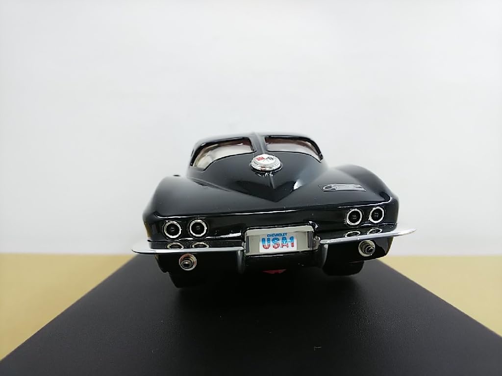 Amazon | □ Revell レベル 1/24 CHEVROLET CORVETTE STINGRAY 1963