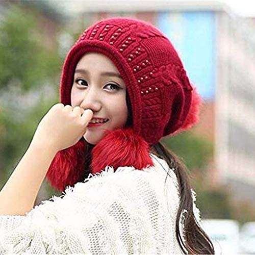 Bonnet blanc femelle enveloppant avec double cache-oreilles un cocon de douceur