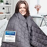 🛌🏼 ABSOLUT SICHER&RUHIG SCHLAFEN – Mit der Gewichtsdecke in 2 Größen wirst du dich endlich wieder sicher und geborgen fühlen. Die schwere Decke mit Transporttasche gibt dir das Gefühl, umarmt zu werden und hilft auf natürliche Weise, Ängste abzubauen!