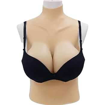 リアル質感　高級シリコンバスト　Bカップハイネック Amazon.co.jp: ハイネック式 シリコンバスト G カップ 超リアル