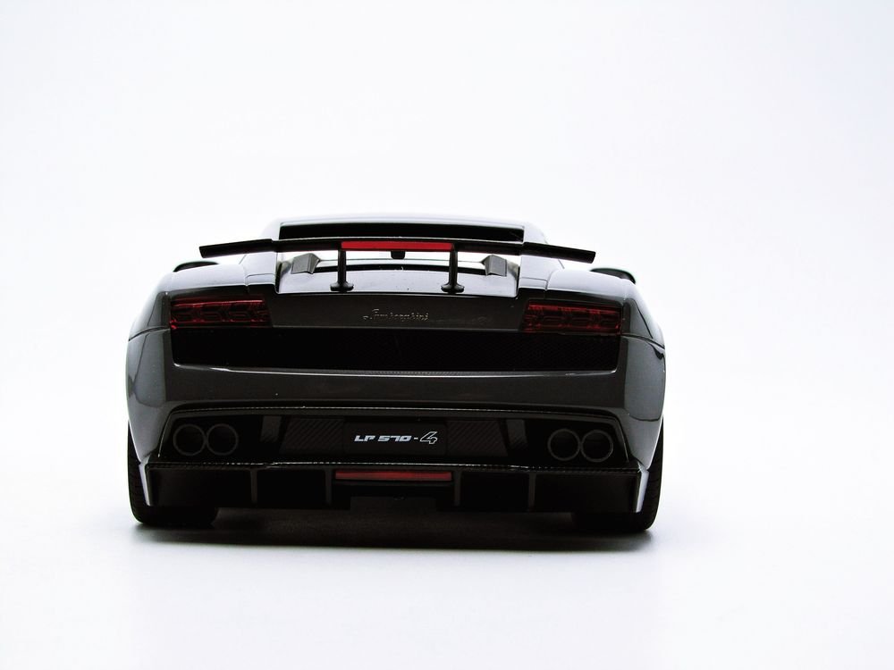 Amazon | AUTOart 1/18 ランボルギーニ ガヤルド LP570-4 スーパー