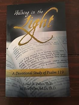 Paperback Walking in the Light: A Devotional Study of Psalm 119 Book