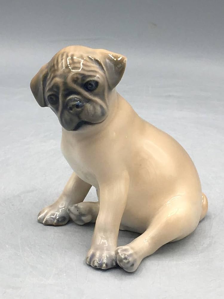 ロイヤルコペンハーゲン デンマーク 陶器製 犬 パグ フィギュリン Amazon.co.jp: ロイヤルコペンハーゲン 犬 パグ デンマーク製