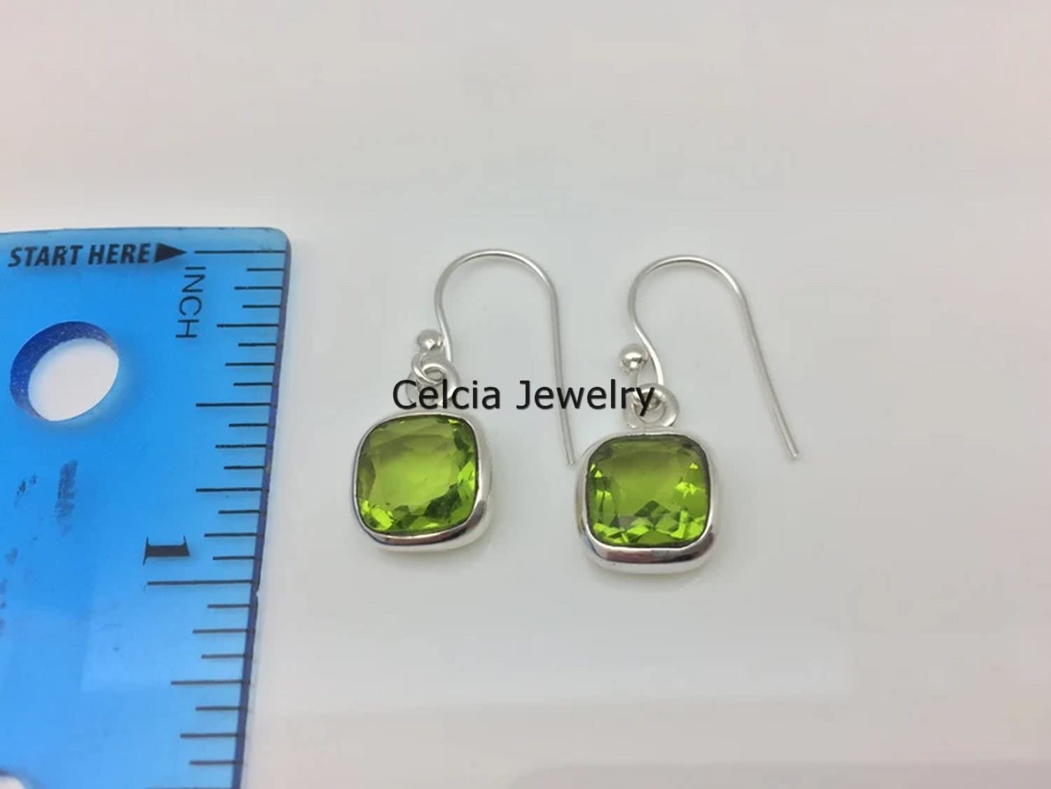 Pendientes colgantes de lágrima de plata esterlina 925 maciza para mujer, peridoto natural tallado en cojín facetado piedra preciosa verde regalo único de piedra natal de agosto