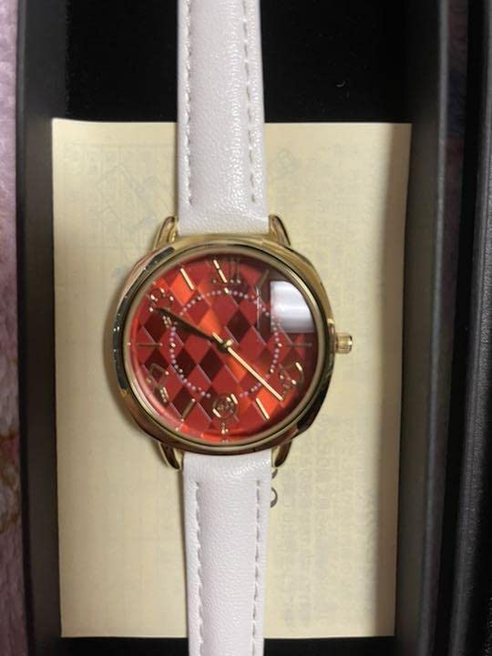 ツイステ 腕時計 ハーツラビュル ハーツラビュル寮 モデル 腕時計 ディズニー ツイステッド