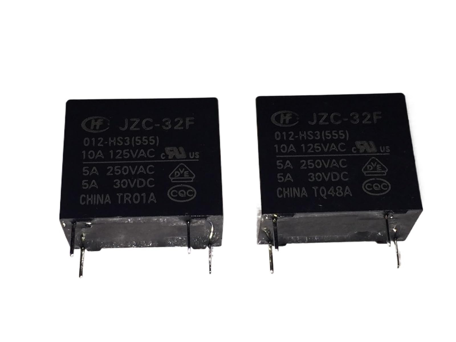 Relais JZC-32F-012-HS3 12V pour remplacer un composant défectueux 5A 4 PIN