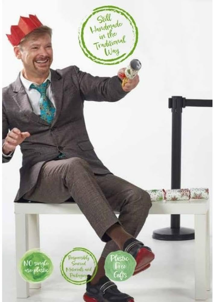 Robin Reed English Tradition Handmade, Party Pack, Christmas Table Decorations, 6 x 12inches (30cm) Favors ( Contain Individual Glittery Pine Tree Gifts Inside ) Green Trees, 62506.TREES