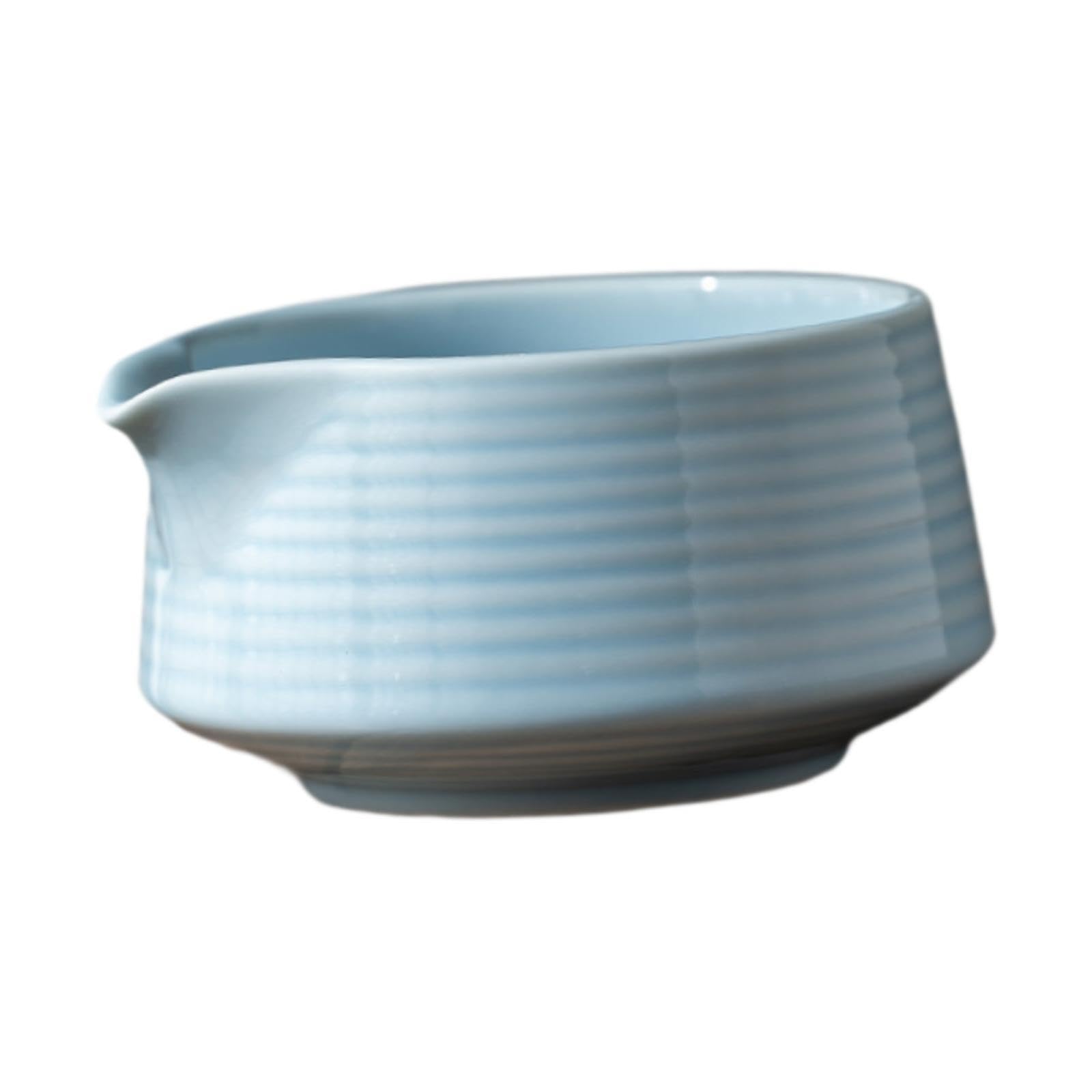 Japanese Matcha Bowl Matcha Cup Gift Tea Bowl 500ml Portable Handmade Matcha Ceremony with Pouring Spout for Tea Room Kitchen, Blue