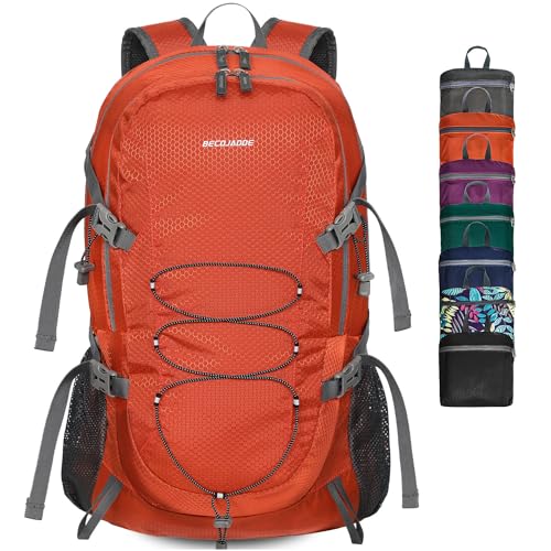 BECOJADDE Wanderrucksack Herren Damen 40L Ultraleichter Faltbarer Rucksack Wasserdichter Reiserucksack Trekkingrucksack mit Nassfach für Wandern, Reisen, Radfahren und Klettern, Orange