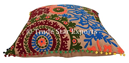 Coussin Suzani brodé main en coton pour une maison chaleureuse