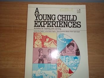 Paperback A Young Child's Experiences Activities for Teaching and Learning Book