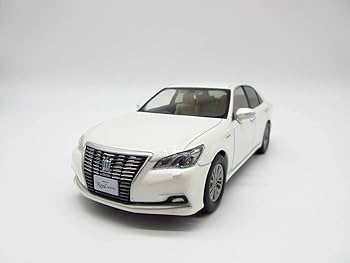 Amazon | 1/30 トヨタ クラウンロイヤル ロイヤルサルーン 210系