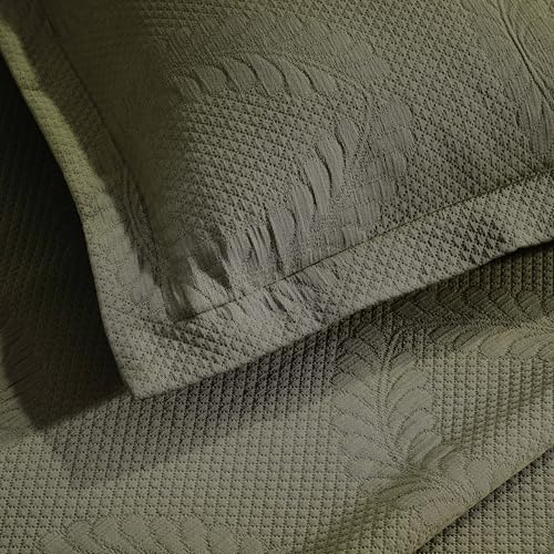Superior 3 Piece Cotton Bedspread Set, Home Bed Decor, Decorative Bed Spread, 2 Pillow Shams, Medium Weight Blanket, Matelasse Coverlet, Bedding Essentials, Peploi Collection, King, Olive Green