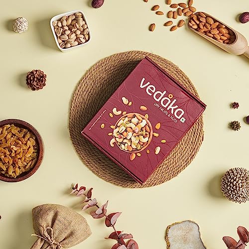 Image of Amazon Brand - Vedaka Dry Fruits Combo Pack | Premium Almonds, Raisins, and Pista | (3 X 200 gm)