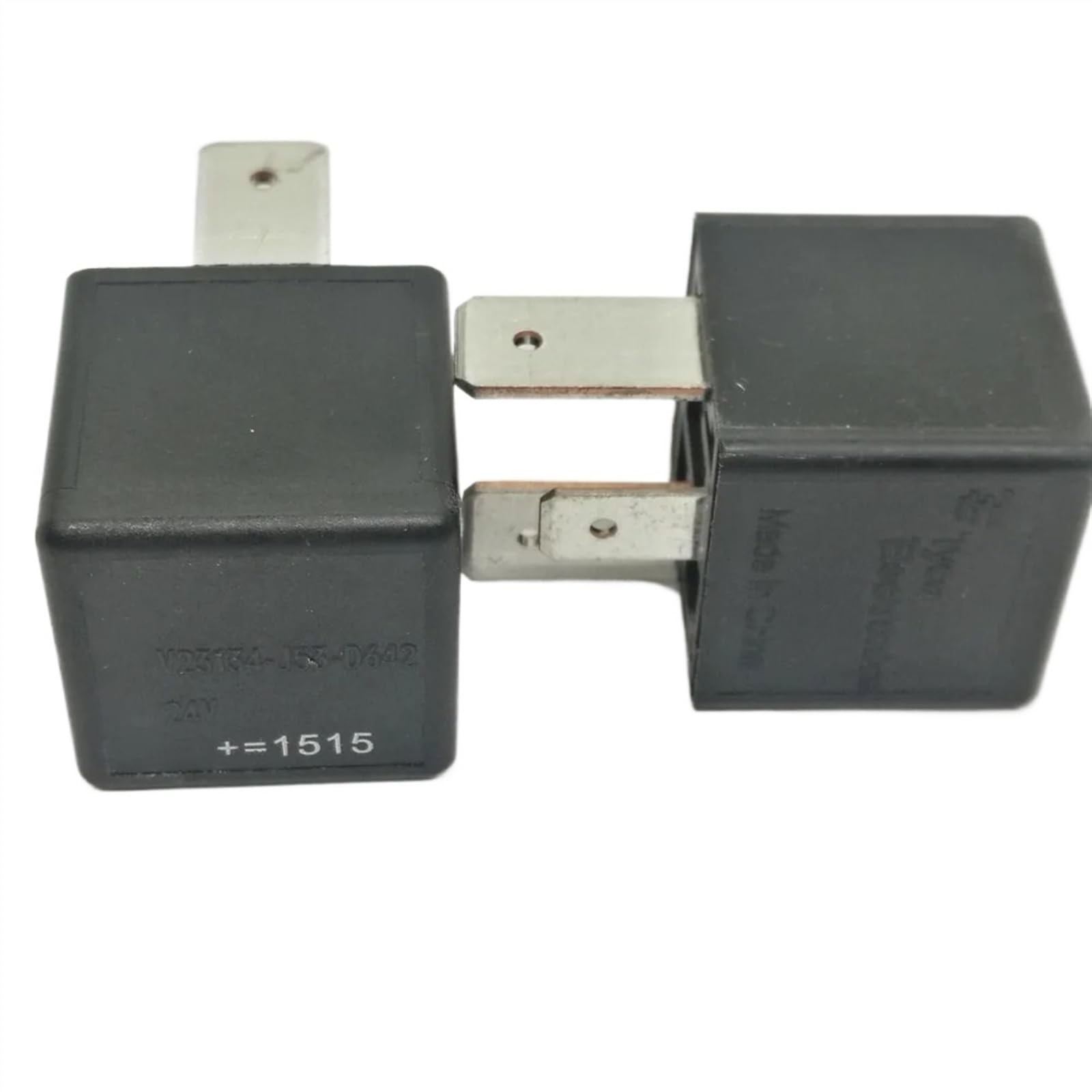 Relais à -conducteurs V23134-J52-D642 24VDC 70A DIP/4, 2 pièces/lot
