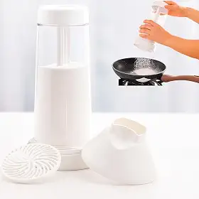 Tapioqueira Manual com Peneira e Polvilhador Integrados Tapiocas Sem Grumos Crepioca Distribuição Uniforme Compacta Ergonômica Fácil de Limpar Desmontável Material Resistente Cozinha Prática (Branco)