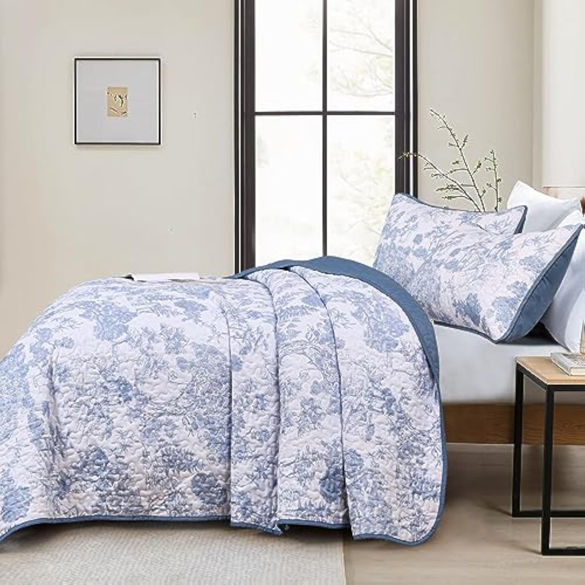 3 Pieces Blue Botanical Quilt Set, Queen Size