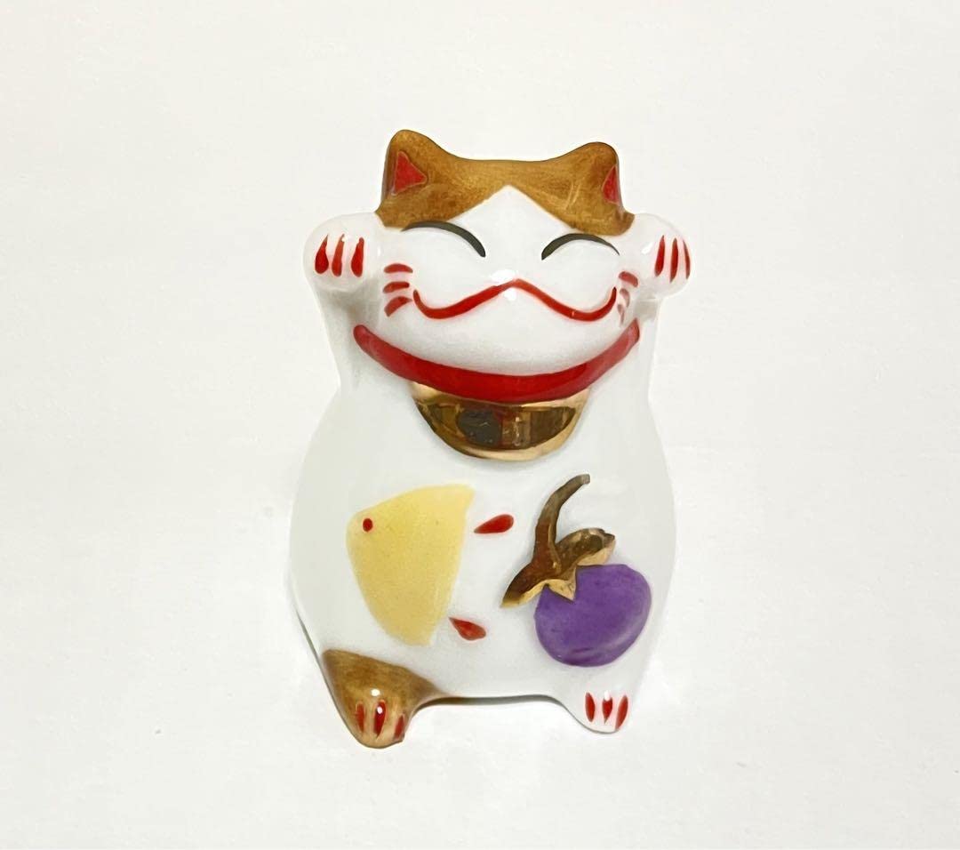 Amazon.co.jp: 招き猫 置物 一富士二鷹三茄子 開運 : ホーム＆キッチン