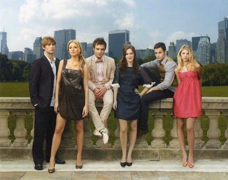 Amazon ブロマイド写真 海外ドラマ ゴシップガール バルコニーに並ぶ6人 ブレイク ライブリー アイドル 芸能人グッズ 通販