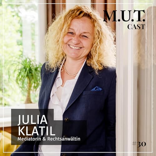 Julia Klatil: Zwischen Paragraphen und den Sternen