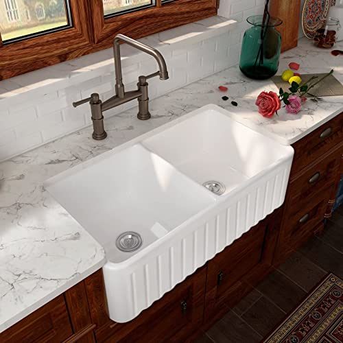 Horow Hrsw Farmhouse Kitchen Sink, 33-Inch Double Bowl Sink With Bottom Grid And Strainer,Large Apron-Front Ceramic Porcelain Sink Basin, 18"D X 33"W X 10"H, White #TOP1