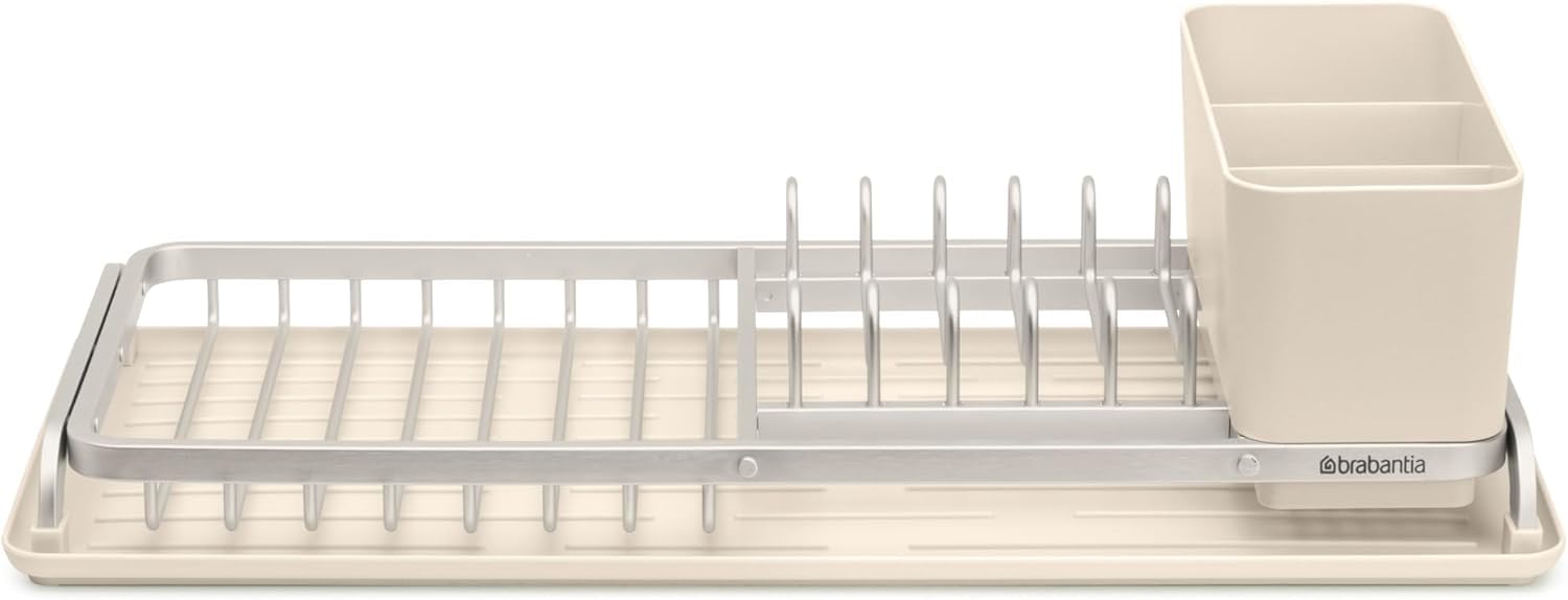 Brabantia Égouttoir Vaisselle Compact SinkSide (Beige Clair), Égouttoir Vaisselle sur évier Polyvalent avec Panier à Couverts Amovible, Organisateur Plan de Travail Cuisine Compact