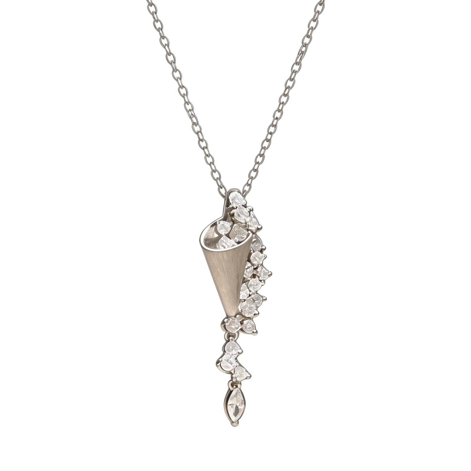 Collana con ciondolo con intricata forma a imbuto e accento creativo, regalo alla per la collana con ciondolo compleanno