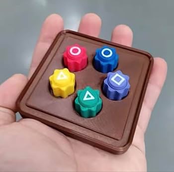 Amazon | イカゲームセットメンコ コンギ チェギ蹴りコマ回し石