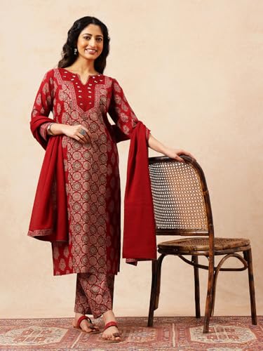Image of Vbuyz Women Foil Print & Gota Patti Work Straight Cotton Salwar Suit | Straight Kurta Pant Dupatta | Kurta Set with Dupatta for Women | Suit Set | Ethnic Set | Printed Kurta Set