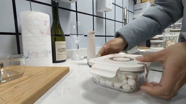 Amazon｜真空シールガラス食品保存容器、真空調理バッグ付き、ランチ用