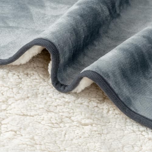 Sunheir Waterproof Blanket for Bed, Reversible Sherpa Fleece Dog Pet Blanket, Leakproof Spill-Proof Puppy Blankets for Small Dogs, Couch, Furniture Protector, Travel, Camping, 25"X35", Grey - Image 3