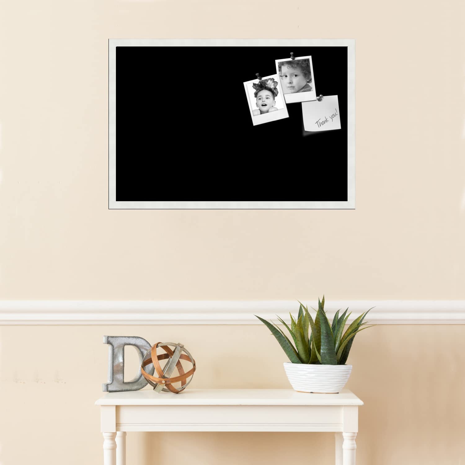 PinPix Tablica ogłoszeń z korka wykonana z płótna, klasyczny czarny wzór 76 x 50 cm (rozmiar kompletny) i oprawiona w satynową białą ramkę (PinPix-622)