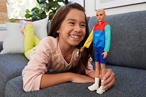 Barbie GRB88 - Ken Fashionistas Puppe in Blockfarben Jacke, Spielzeug für Kinder von 3 bis 8 Jahren – Bild 3