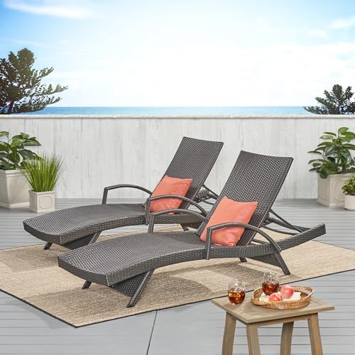 GOWE Salem PE Wicker Chaise Lounge with ARM