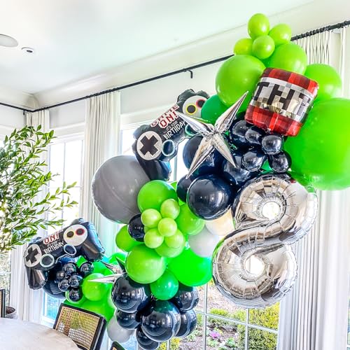 Image of Voircoloria 90pack Green Balloons Different Size 18 /12 /10 /5 Inch Green Balloon Garland Arch Kit for Graduation, St. Patrick's Day, Dinosaur, Jungle, Forest, Wedding, Birthday, Christmas Decorations