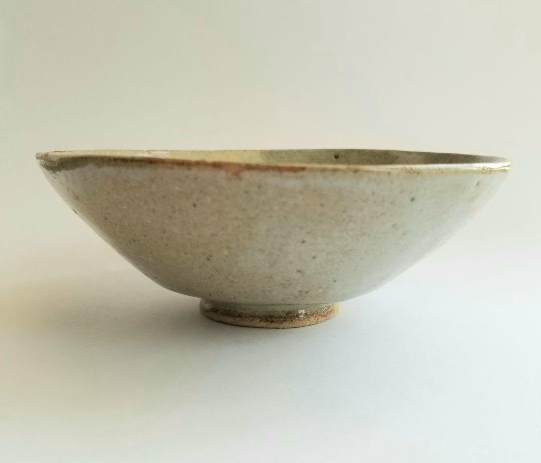 茶碗□古い青磁の平茶碗 時代物 花紋牡丹 酒盃 夏茶碗 お茶道具 古