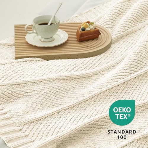 Am&eacute;lie Home Knit Throw Blanket, Soft Chenille Cozy Breathable Chevron Chunky Decorative Blanket for Couch, Bed & Sofa, French-Inspired Lightweight Warm Gift for Women, Ivory, 50"x60"
