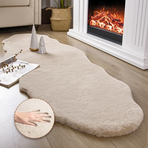 Ashler Faux Fur Rug, Ultra Soft Faux Rabbit Fur, Beige Area Rugs,...