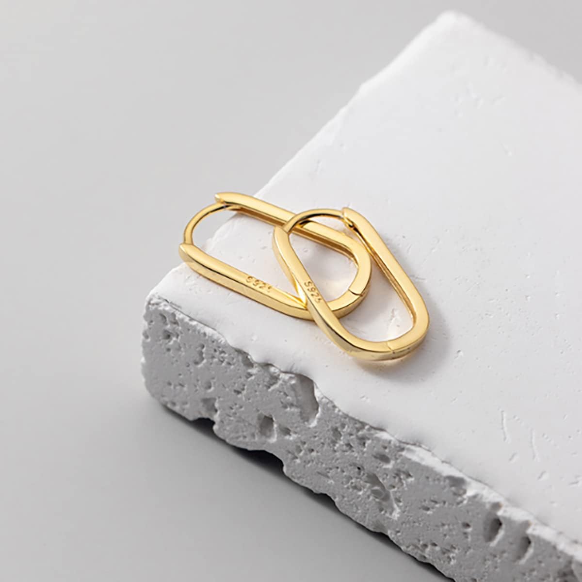 Reffeer 925 Sterling Silver U Hoop Earrings for Women Teens Minimalist Square Hoop Earrings U Huggie Earrings