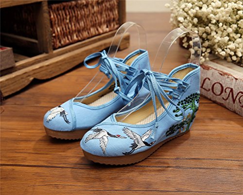 Qianmome Chinese Women's Red-Crowned Crane Embroidery Floral Strappy Round-Toe Platform Wedges3