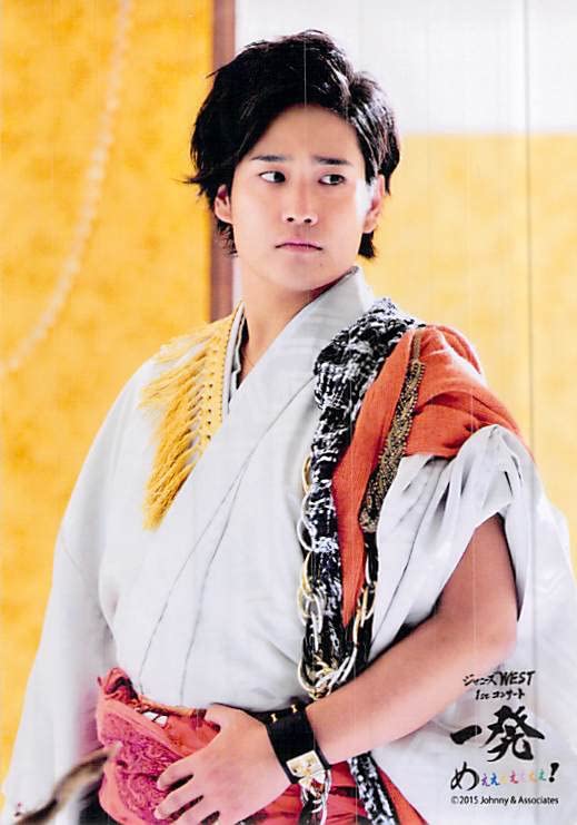 Amazon.co.jp: ジャニーズWEST 桐山照史 公式写真 写真 フォト