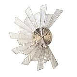 El estudio y la oficina están decorados con relojes de pared de hierro forjado, que irradian un área rural cómoda y casual de estilo americano con efectos artísticos retro.