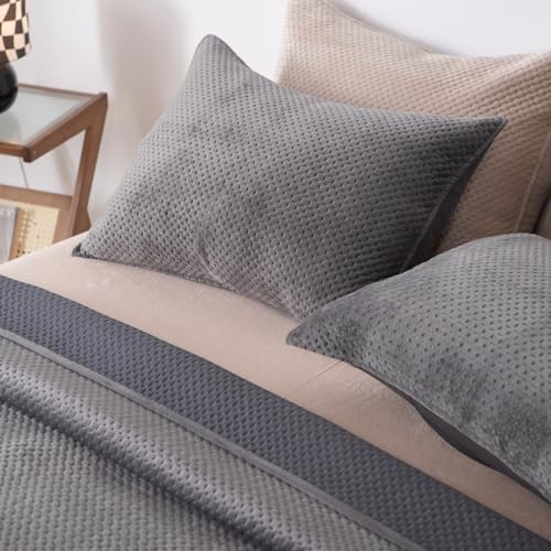 image for KASENTEX Plush Poly-Velvet Lavish Design Quilt Set with Brushed Microf