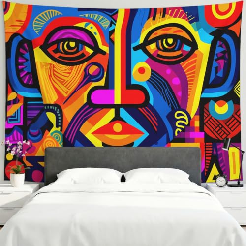 Tenture murale pour cacher un mur abîmé avec style grâce au graffiti abstrait
