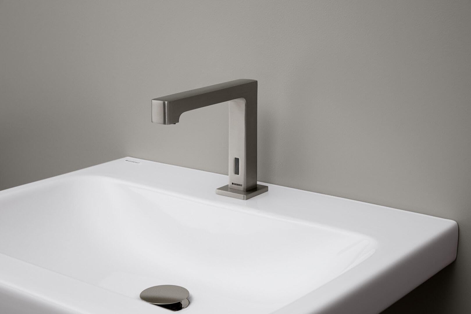 Geberit Brenta mezclador de lavabo, proyección 195mm, con mezclador, alimentación de red, para caja funcional empotrada, 116.192.SN.1, Color: acero inoxidable Optic