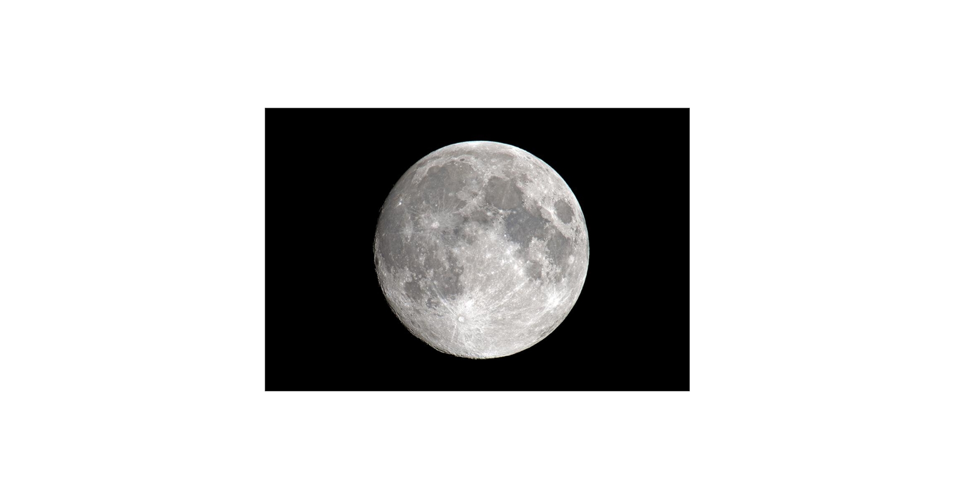 ★ブランドはLJG★未開封★写真集★JUST LOOK AT THE MOON Moon lover. By @the.z.axis 💛 - #moon #moonlove #lovemoon