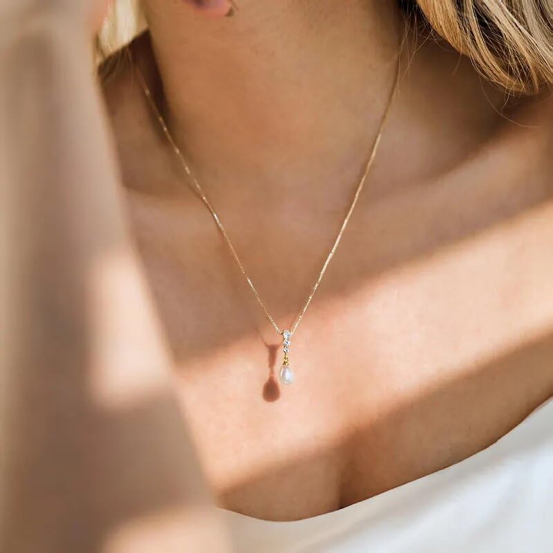 Pearl Necklaces for Women,Dainty 14K Gold pendant necklace,Trendy Simple Choker Necklace for Women,Jewelry Bridesmaids Gifts4