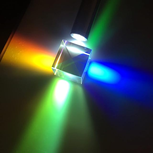 Foto 3 de 4 de YONGERN Cubo de Vidrio dicroico prisma12.7 mm Color óptico Prisma Cubo láser for Decorar cumpleaños Rainbow…