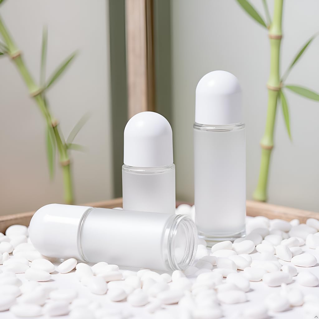 Lot de 2 flacons roulants vides en verre de 50 ml avec bille en plastique, flacons à bille roulante anti-fuite avec bouchon blanc pour huiles essentielles rechargeables